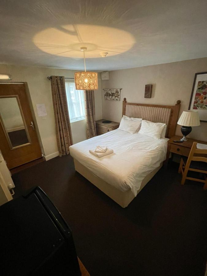 The Barrington Arms Hotel Shrivenham Exteriör bild
