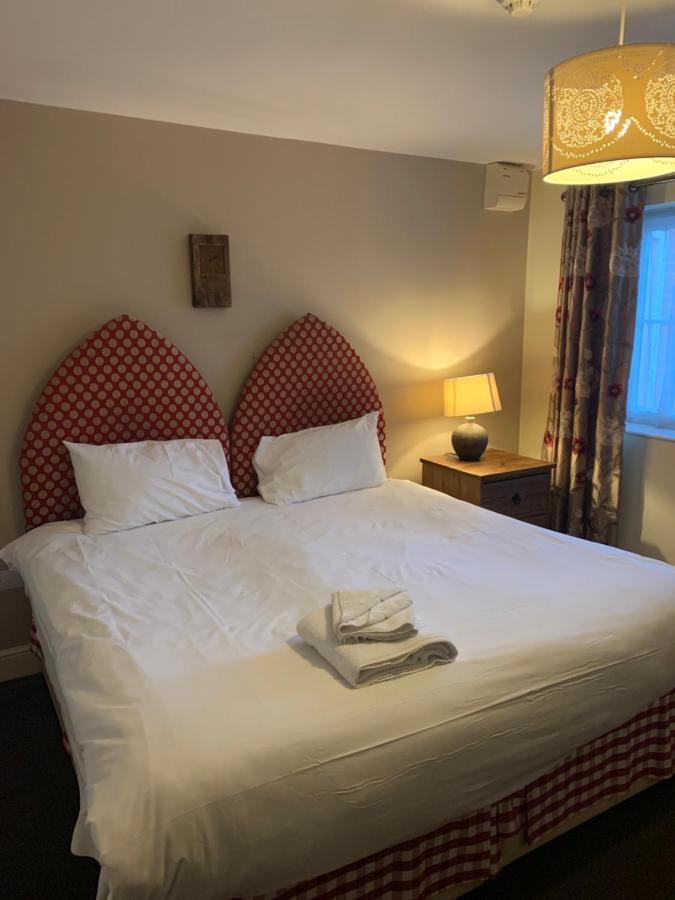 The Barrington Arms Hotel Shrivenham Exteriör bild
